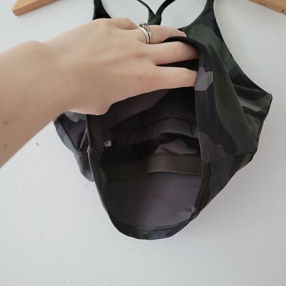 Old Navy Camo Powersoft Crop Top S - Picture 4 of 8